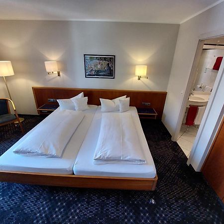 Hotel-Restaurant Roter Ochsen Lauchheim Dış mekan fotoğraf
