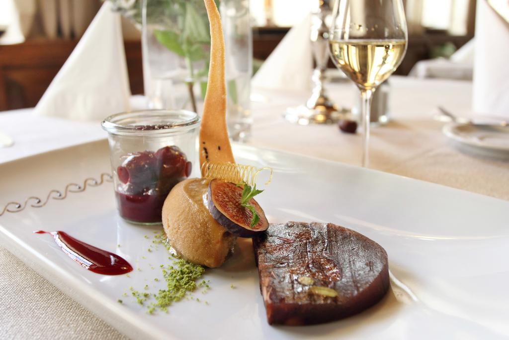 Hotel-Restaurant Roter Ochsen Lauchheim Dış mekan fotoğraf