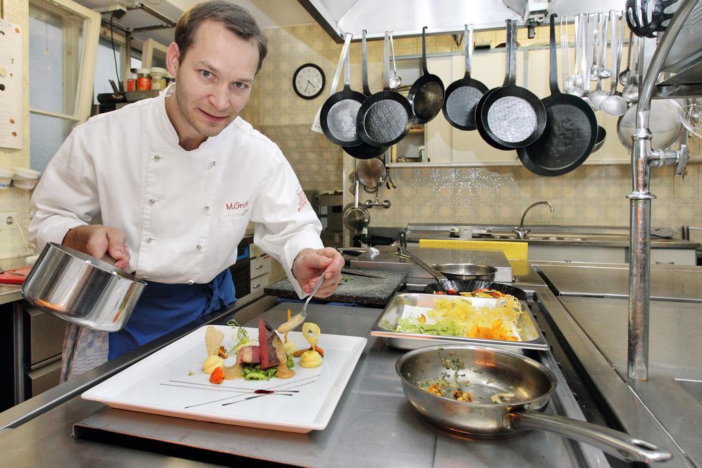 Hotel-Restaurant Roter Ochsen Lauchheim Dış mekan fotoğraf