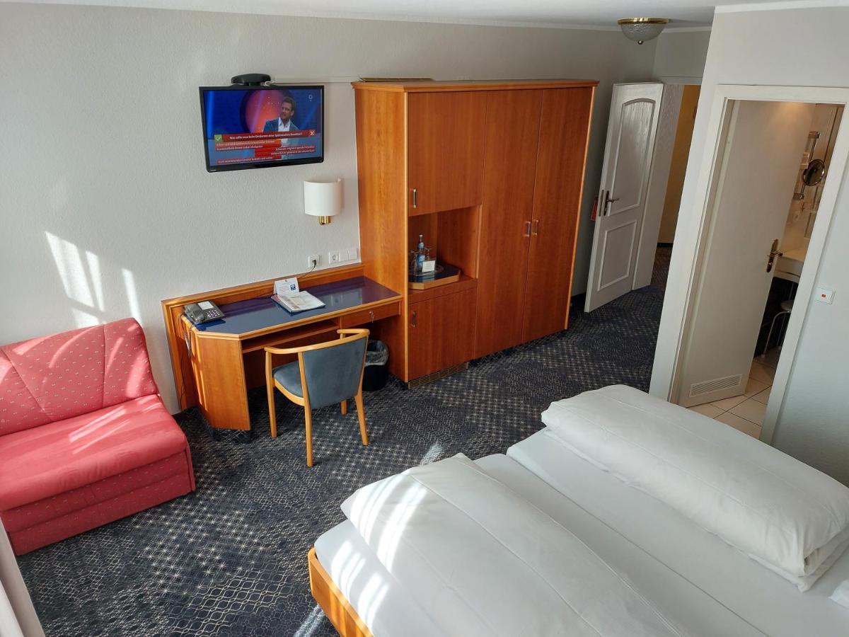 Hotel-Restaurant Roter Ochsen Lauchheim Dış mekan fotoğraf