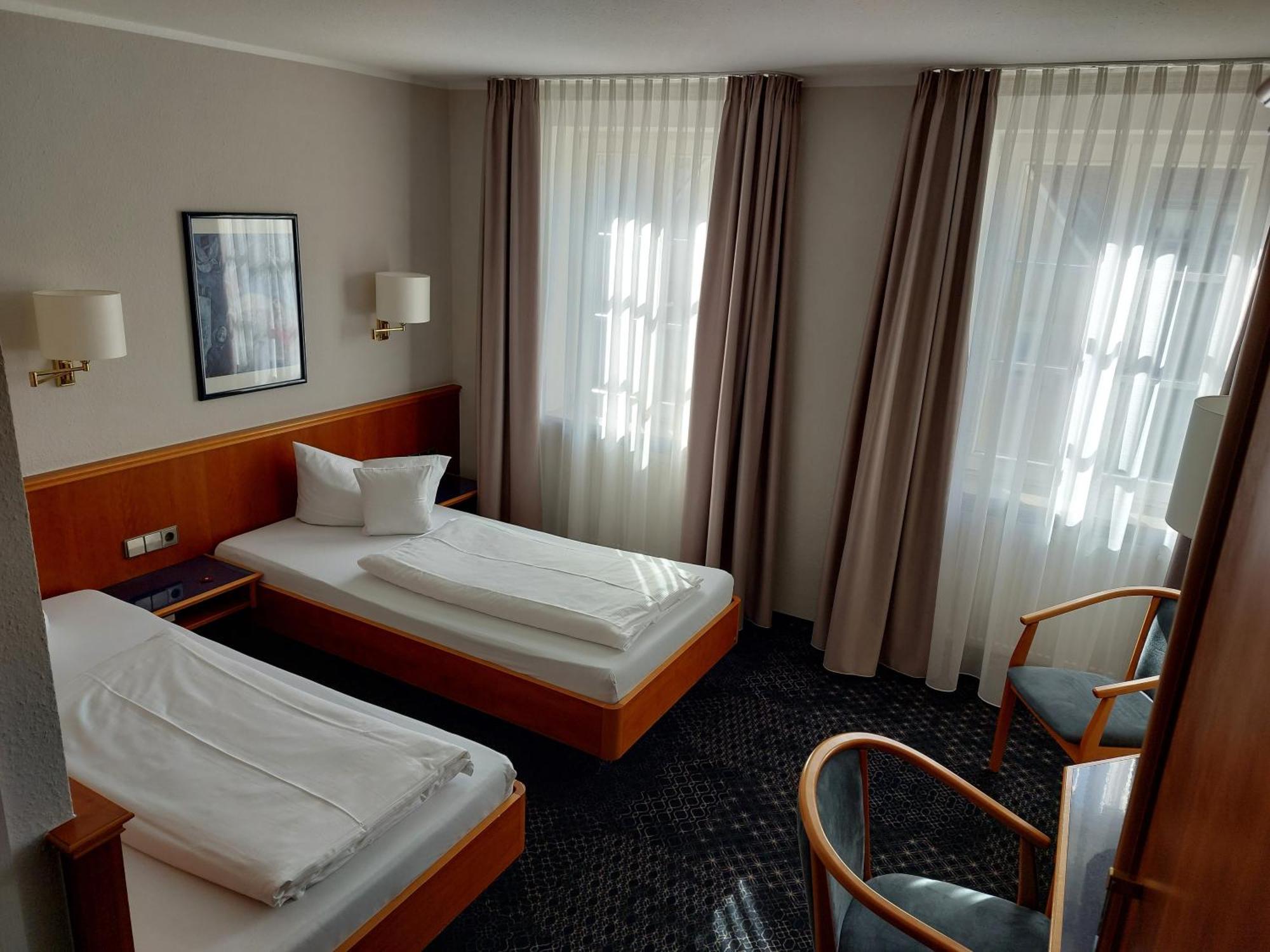 Hotel-Restaurant Roter Ochsen Lauchheim Dış mekan fotoğraf