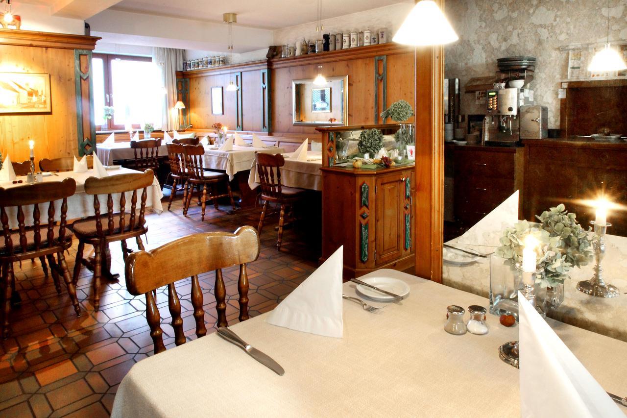 Hotel-Restaurant Roter Ochsen Lauchheim Dış mekan fotoğraf