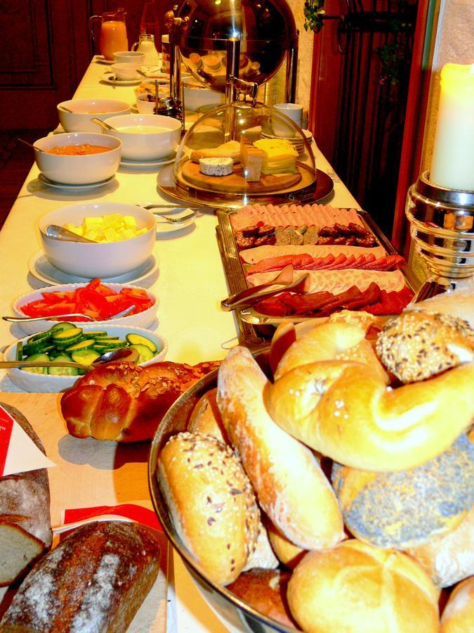 Hotel-Restaurant Roter Ochsen Lauchheim Dış mekan fotoğraf