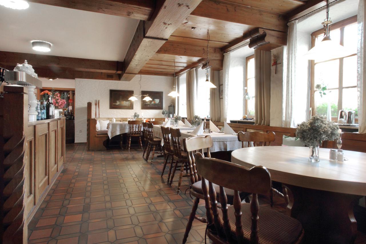 Hotel-Restaurant Roter Ochsen Lauchheim Dış mekan fotoğraf