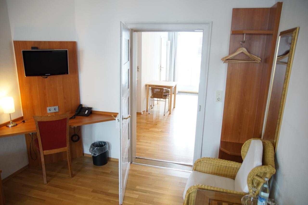 Hotel-Restaurant Roter Ochsen Lauchheim Dış mekan fotoğraf