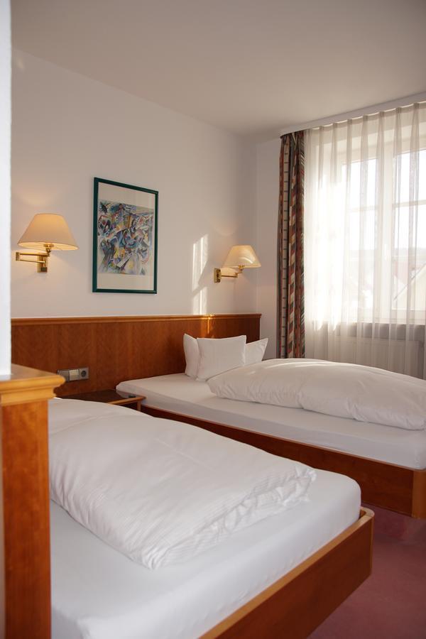 Hotel-Restaurant Roter Ochsen Lauchheim Dış mekan fotoğraf